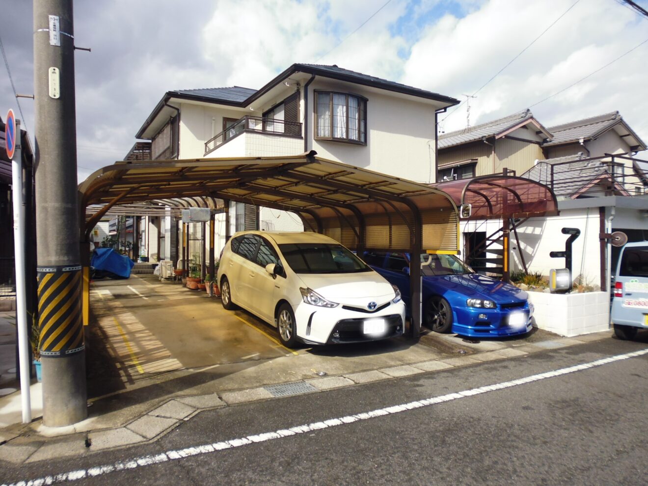 写真：リフォーム前のカーポート