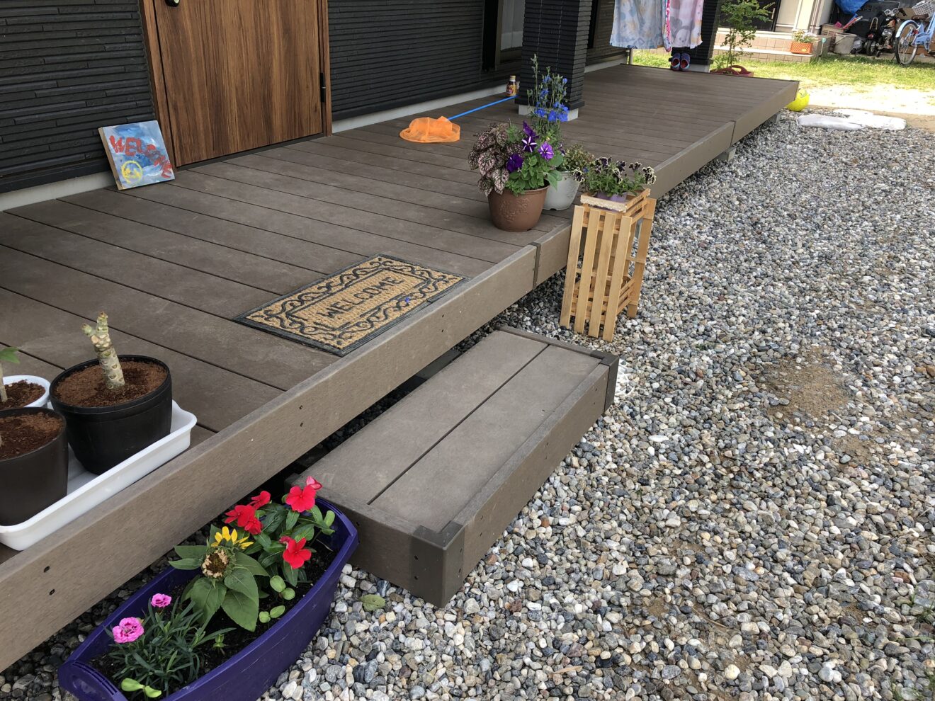 写真：ウッドデッキ施工後の庭 - 福田造園の施行事例（愛知県岡崎市）