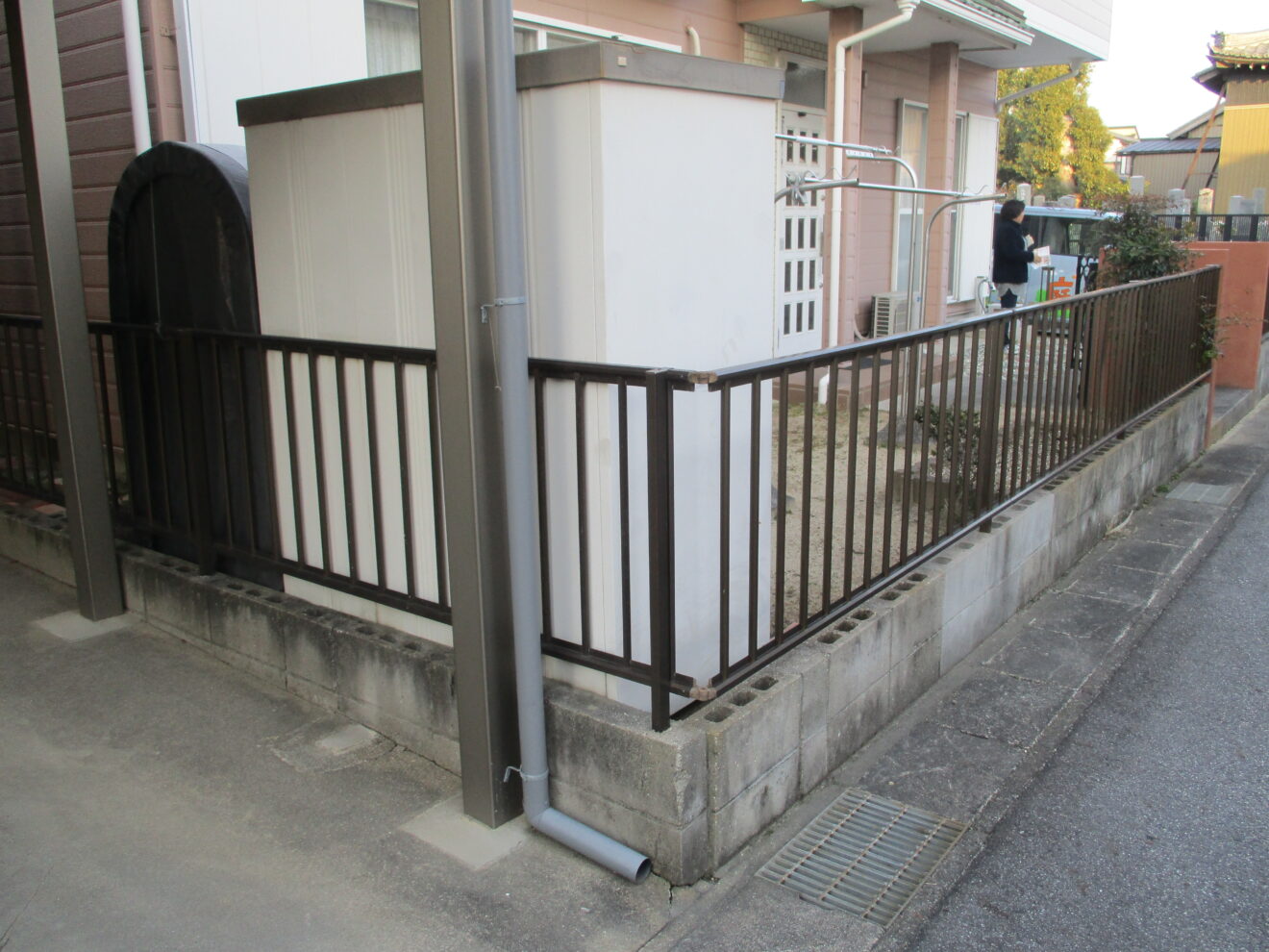 写真：駐車場にリフォームする前の庭02 - 福田造園の施行事例（愛知県岡崎市）