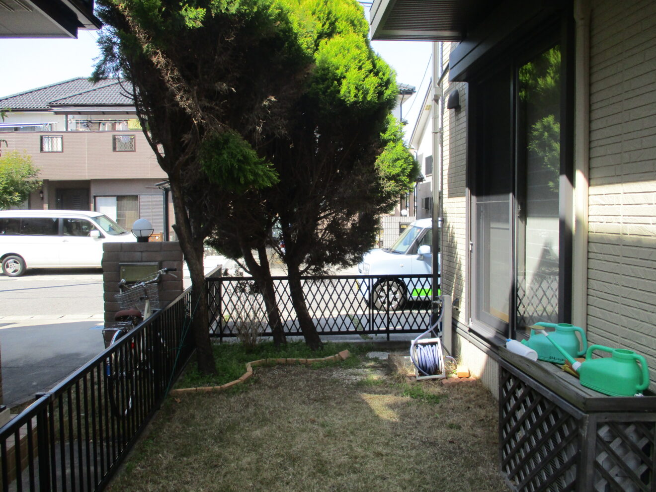 写真：リフォーム前の植栽01 - 福田造園の施行事例（愛知県岡崎市）