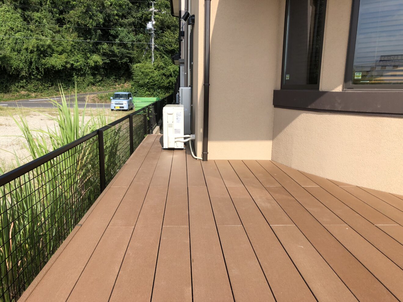 写真：ウッドデッキ施工後の庭 - 福田造園の施行事例（愛知県豊田市）