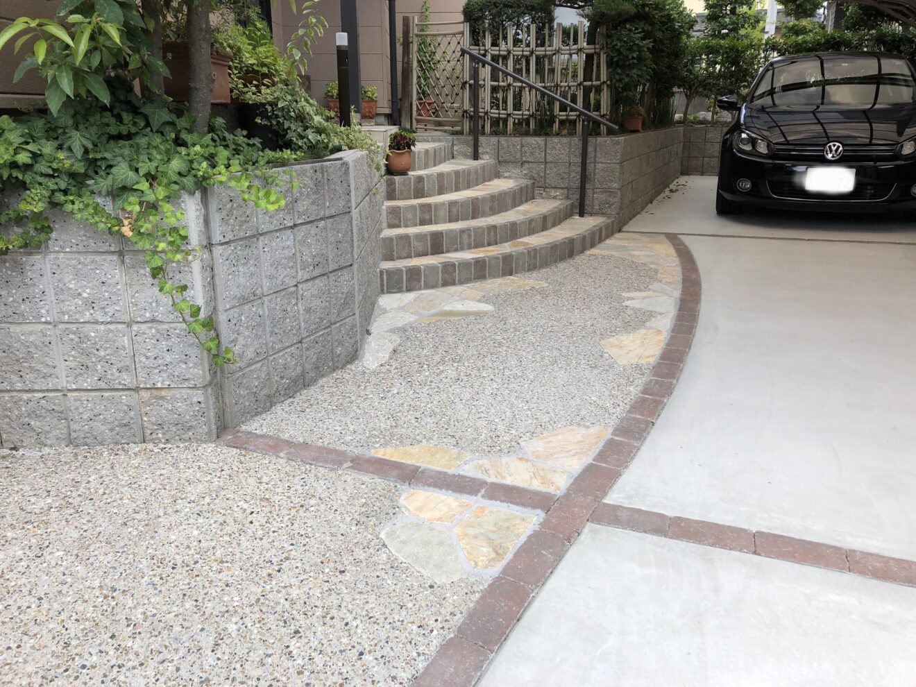 写真：リフォーム後の駐車場02