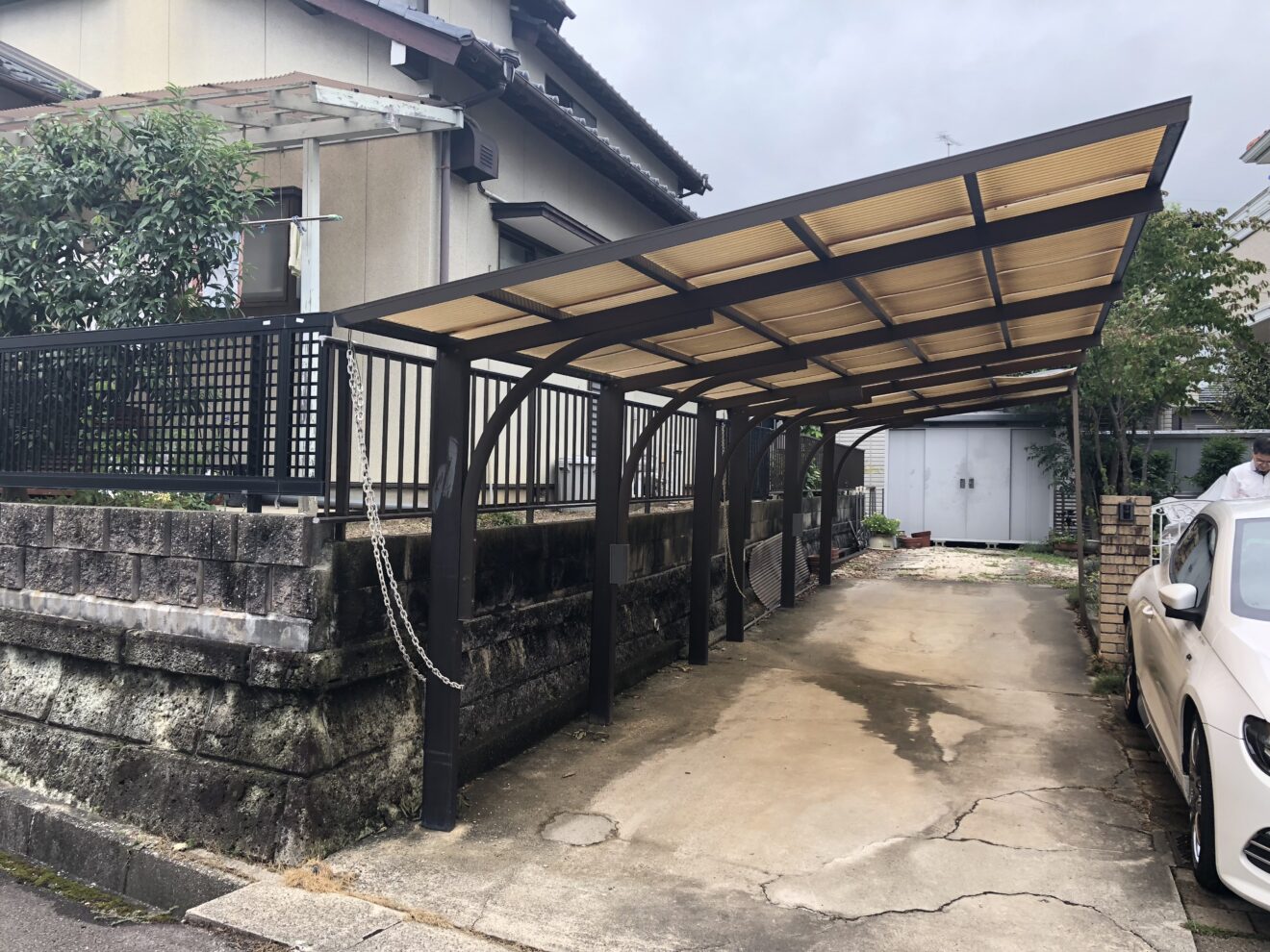 写真：リフォーム前のカーポート01