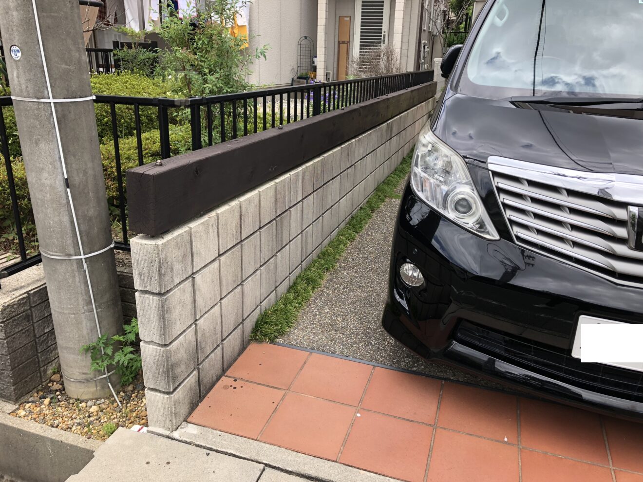 写真：カーポート施工前の駐車場02