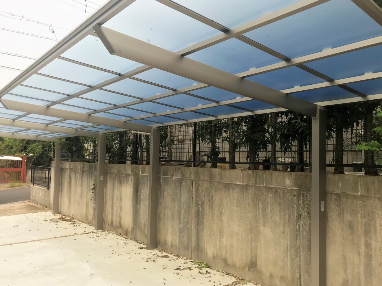 写真：カーポート施工後の駐車場02