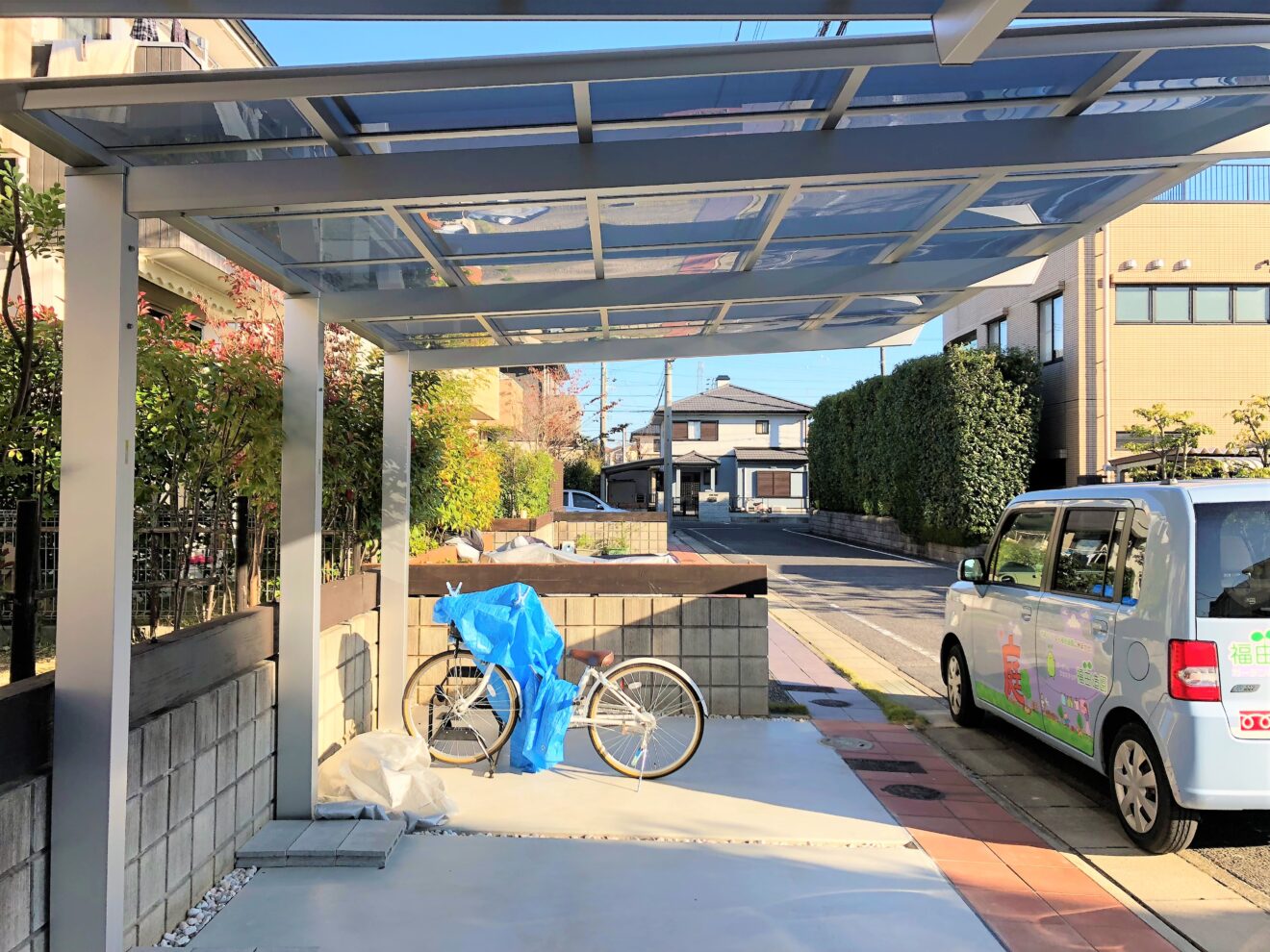 写真：カーポート施工後の駐車場