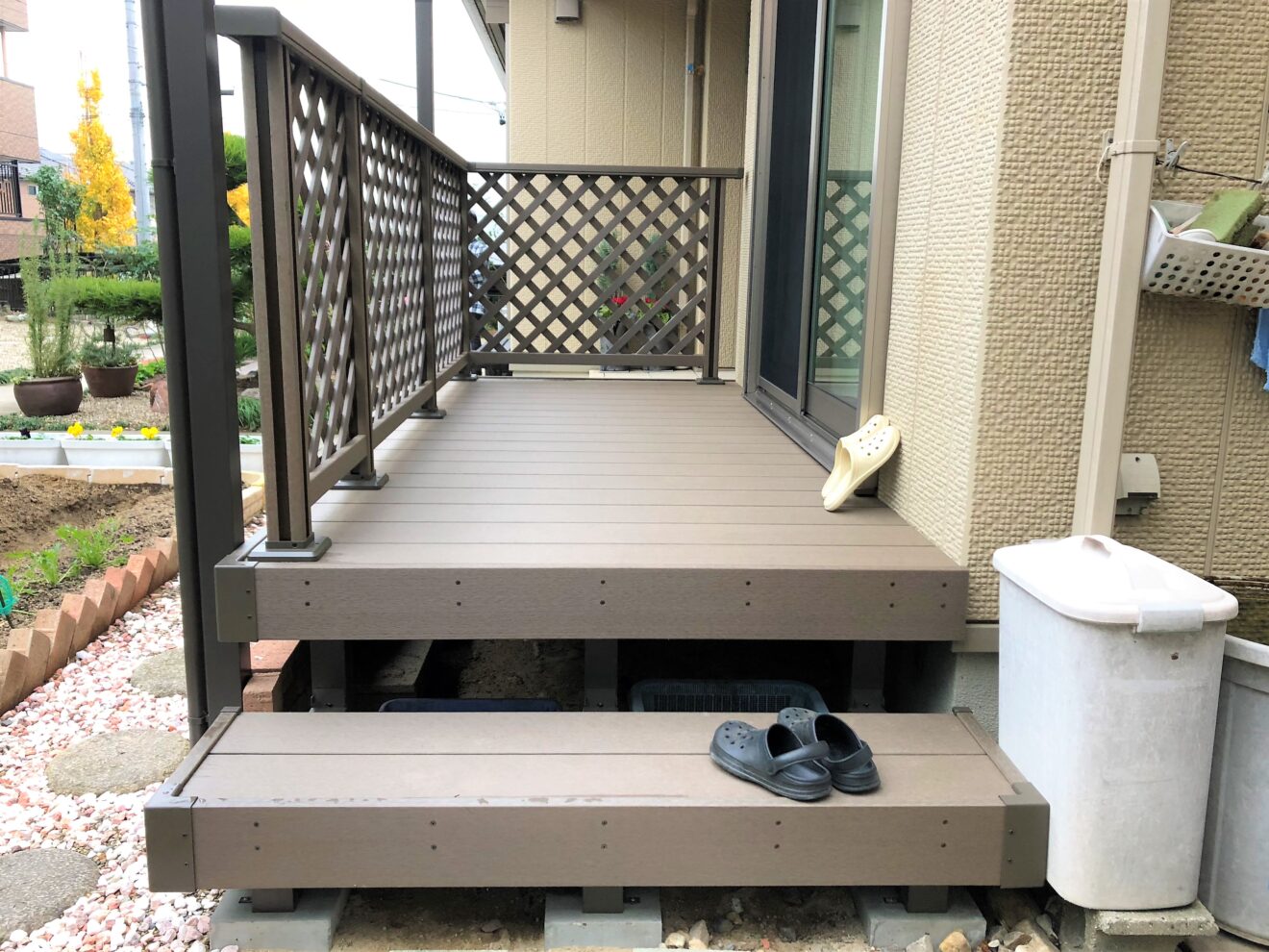 写真：リフォーム後のウッドデッキ01 - 福田造園の施行事例（愛知県みよし市）