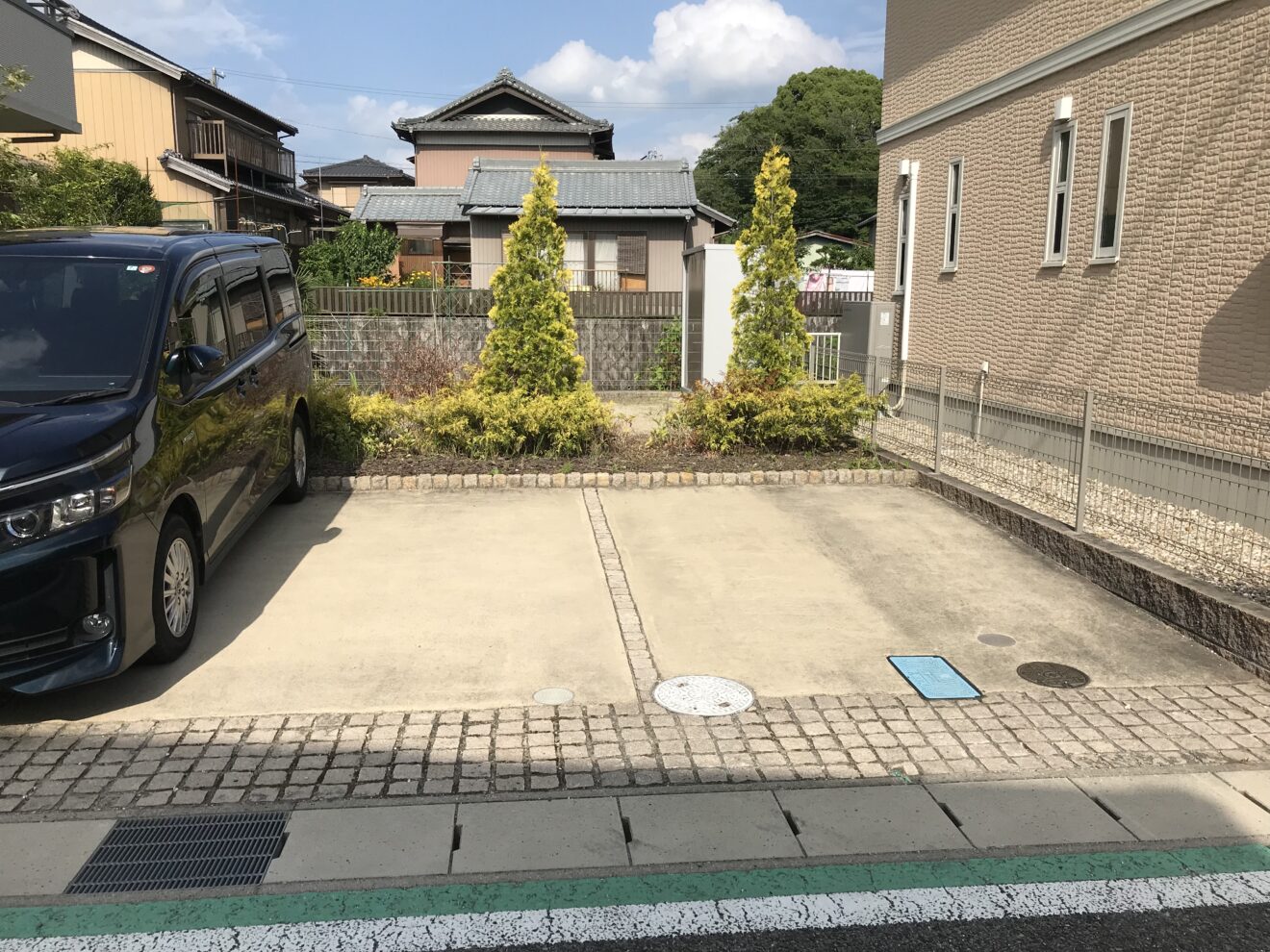 写真：カーポート施工前の駐車場01