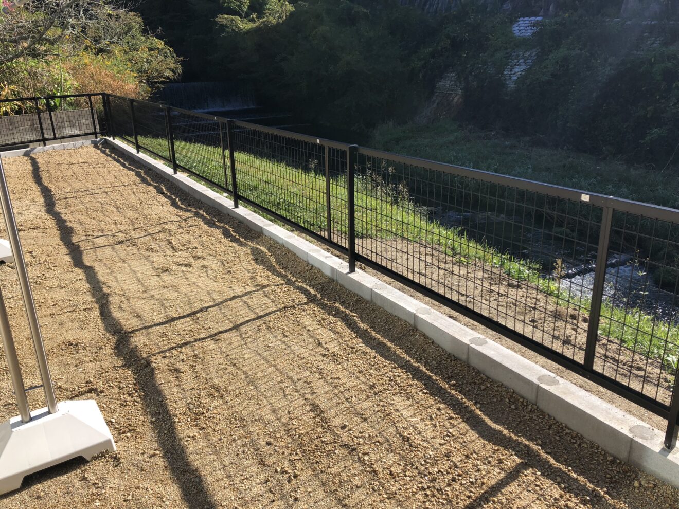 写真：フェンス施工後の庭02 - 福田造園の施行事例（愛知県岡崎市）