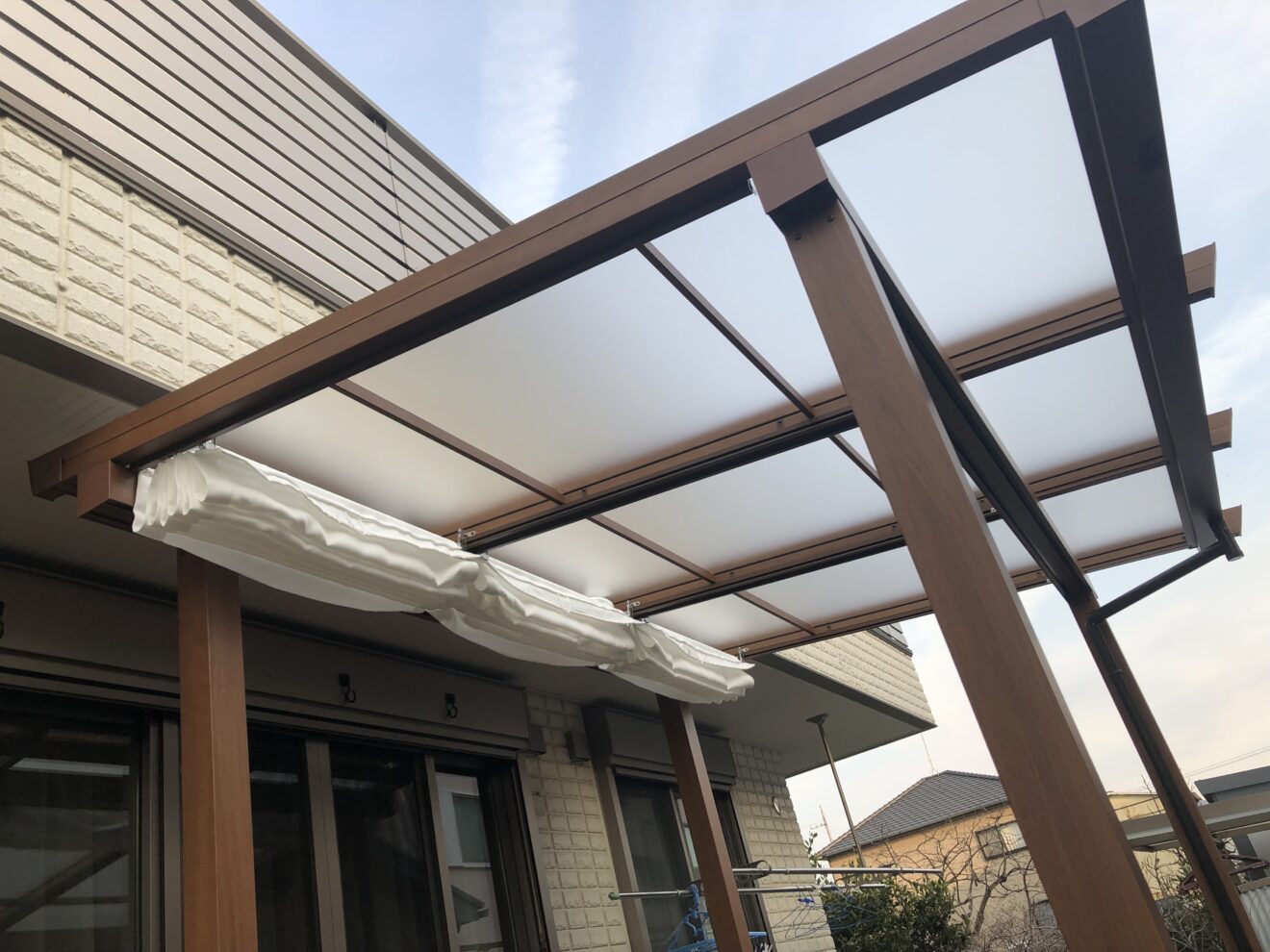 写真：テラス屋根施工後01