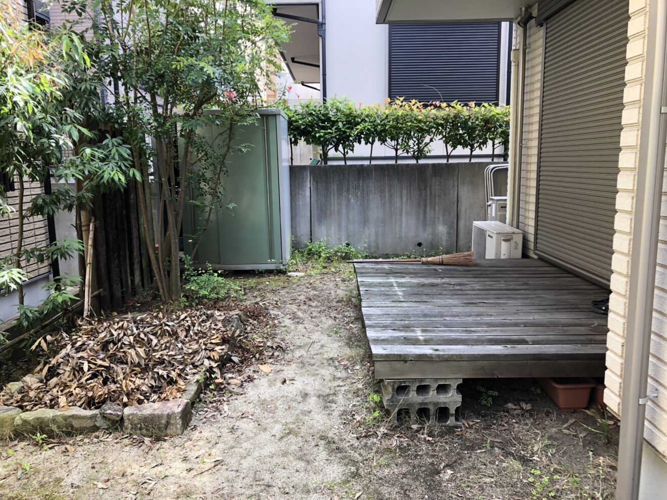 写真：リフォーム前のウッドデッキ