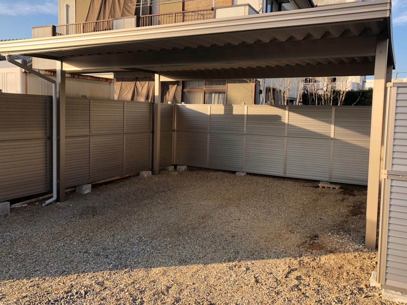 写真：リフォーム後のカーポートとフェンス02 - 福田造園の施行事例（愛知県豊田市）