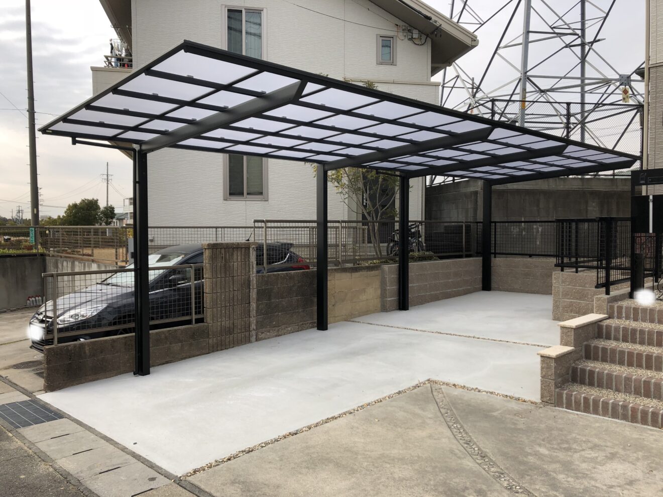 写真：拡張後の駐車場 - 福田造園の施行事例（愛知県みよし市）