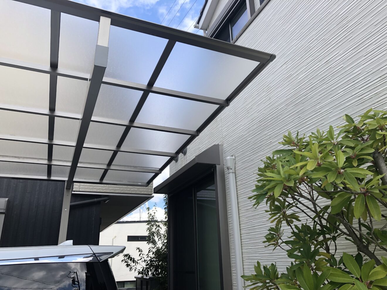 写真：カーポート施工後02