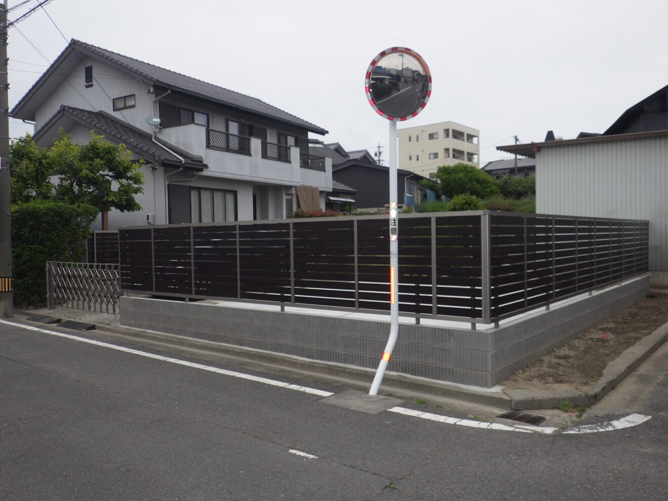 写真：目隠しフェンス01 - 福田造園の施行事例（愛知県岡崎市）