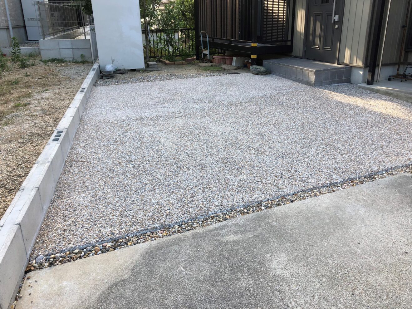 写真：拡張後の駐車02 - 福田造園の施行事例（愛知県みよし市）