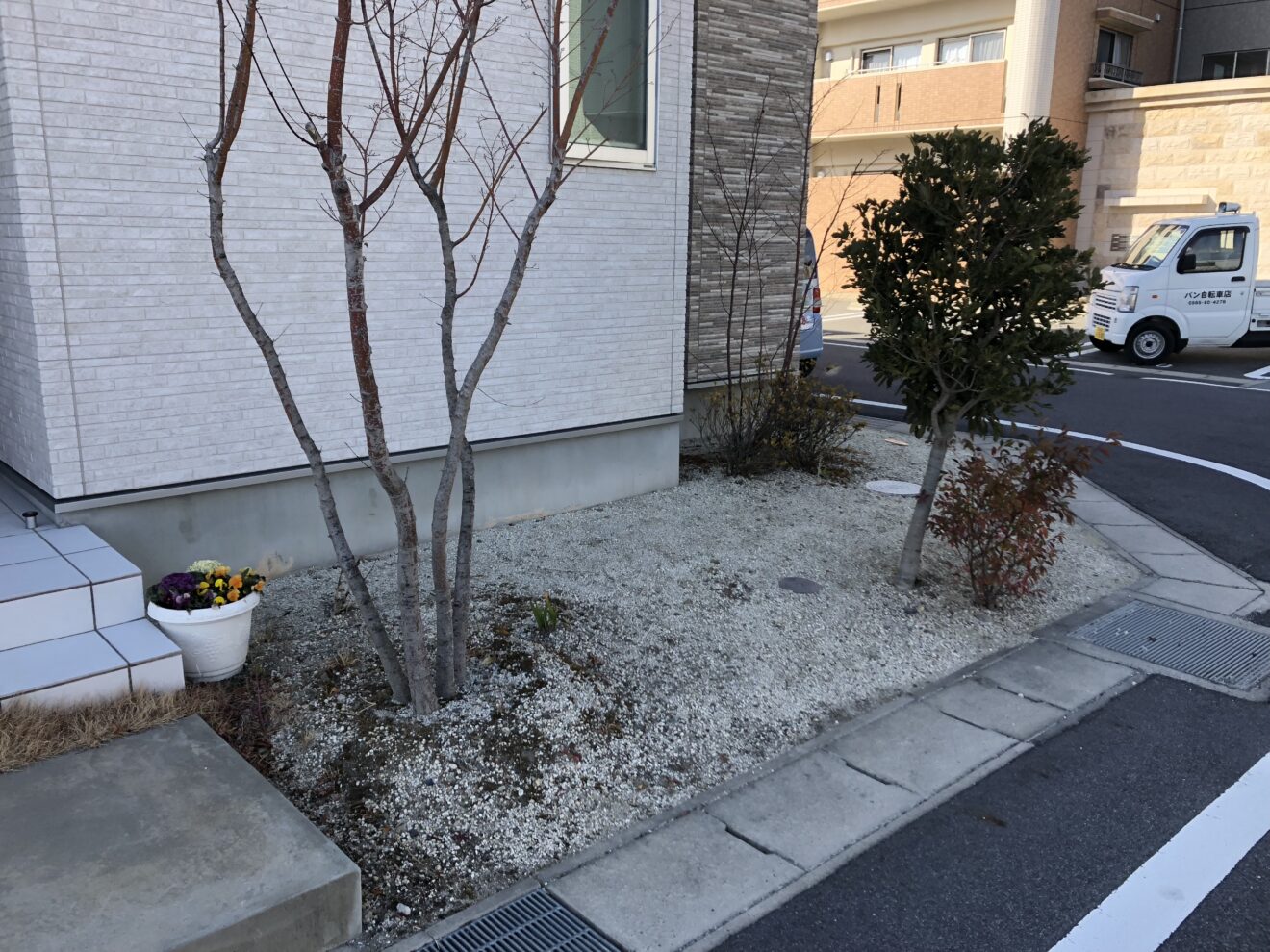 写真：リフォーム前の植栽 - 福田造園の施行事例（愛知県豊田市）