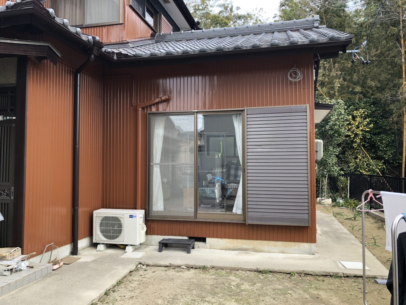 写真：ウッドデッキとテラス屋根施行前の庭01 - 福田造園の施行事例（愛知県岡崎市）