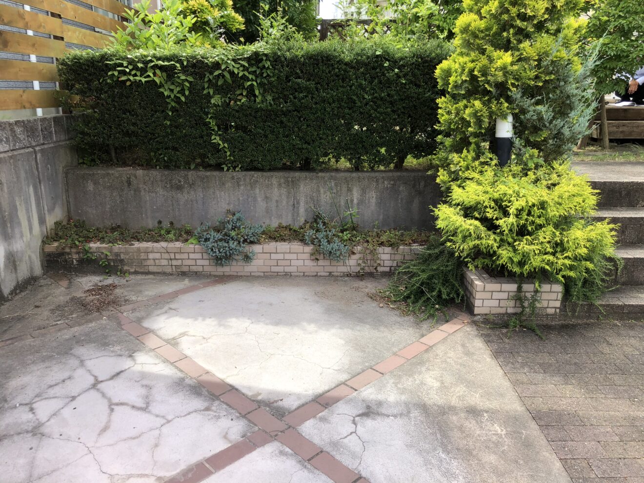 写真：リフォーム前の階段周り - 福田造園の施行事例（愛知県岡崎市）