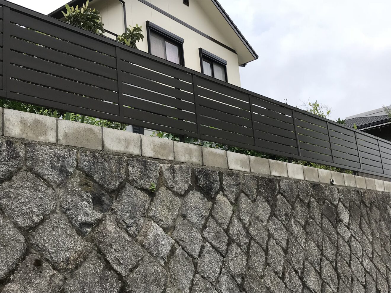 写真：リフォーム後のフェンス