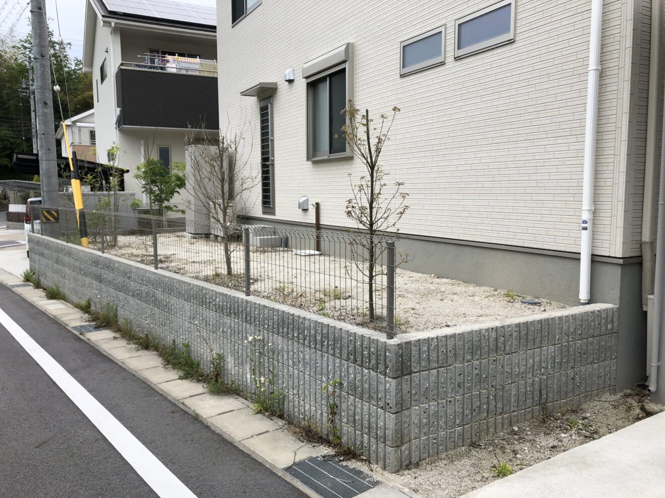 写真：リフォーム前の外構01