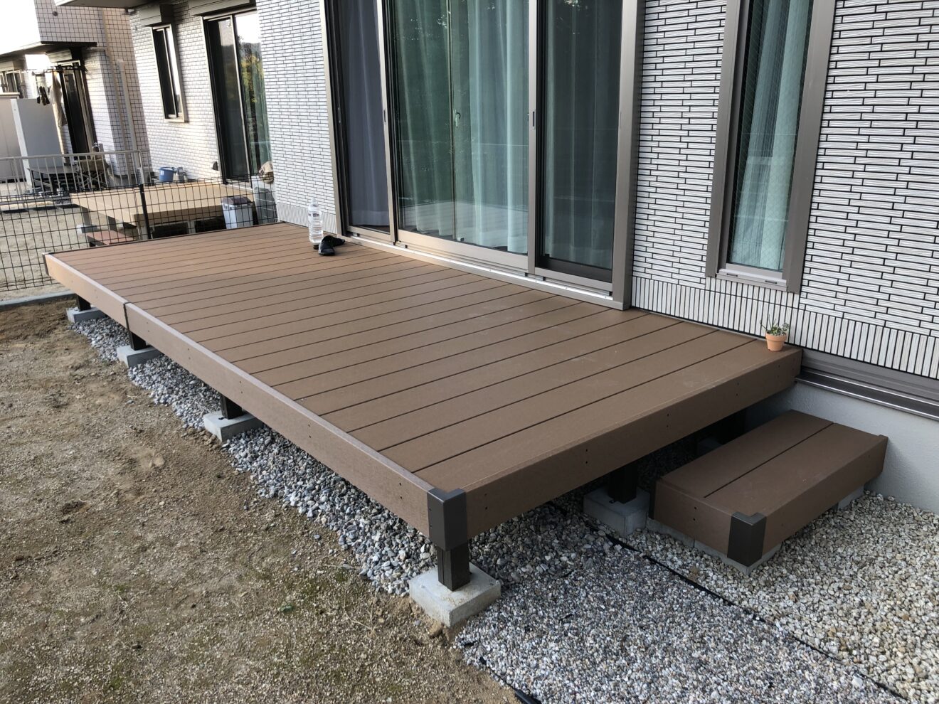 写真：ウッドデッキ施工後の庭02 - 福田造園の施行事例（愛知県岡崎市）