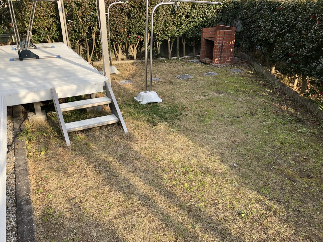 写真：リフォーム前の庭02