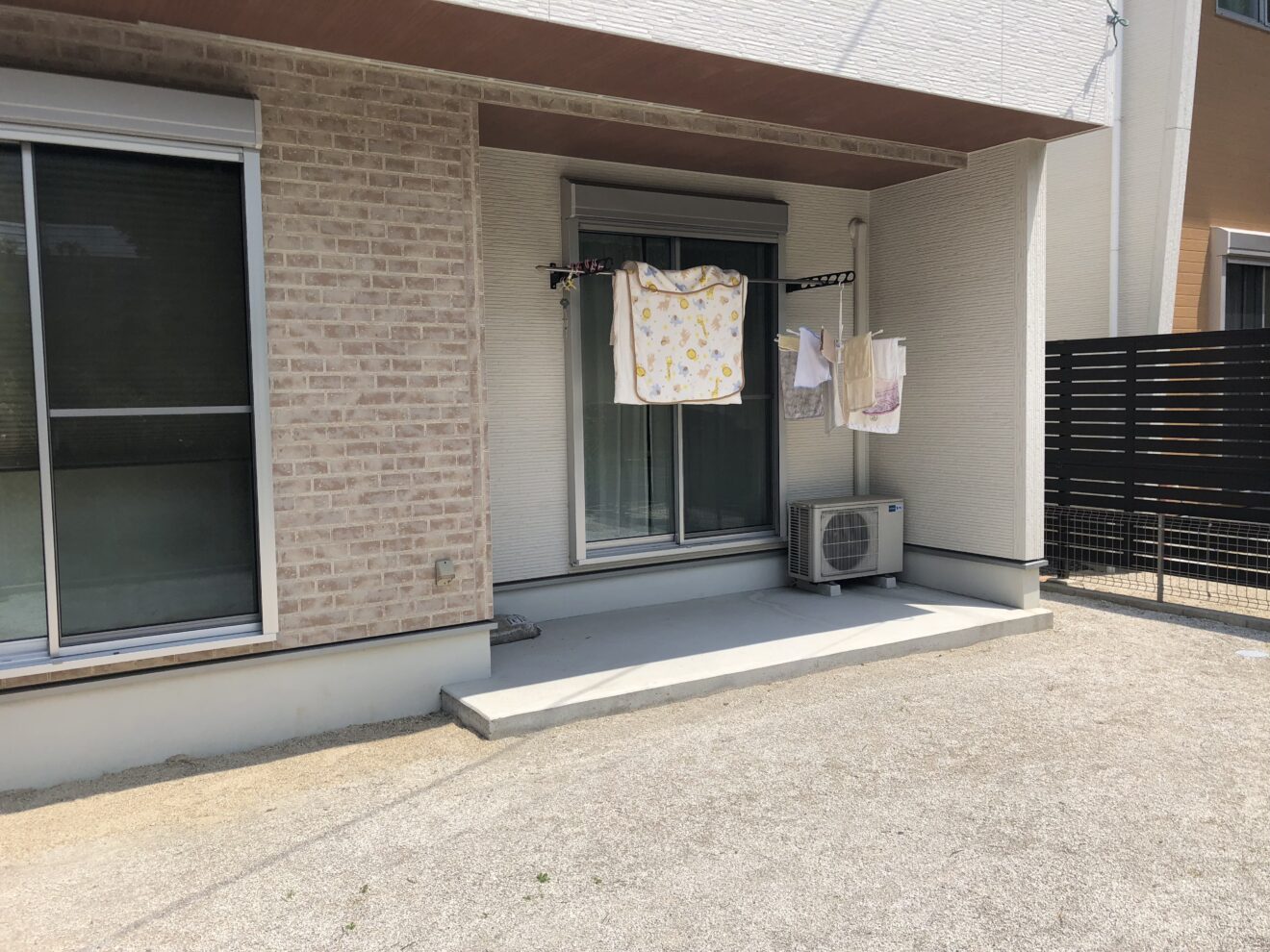 写真：ウッドデッキ施行前の住宅周り01 - 福田造園の施行事例（愛知県豊田市）