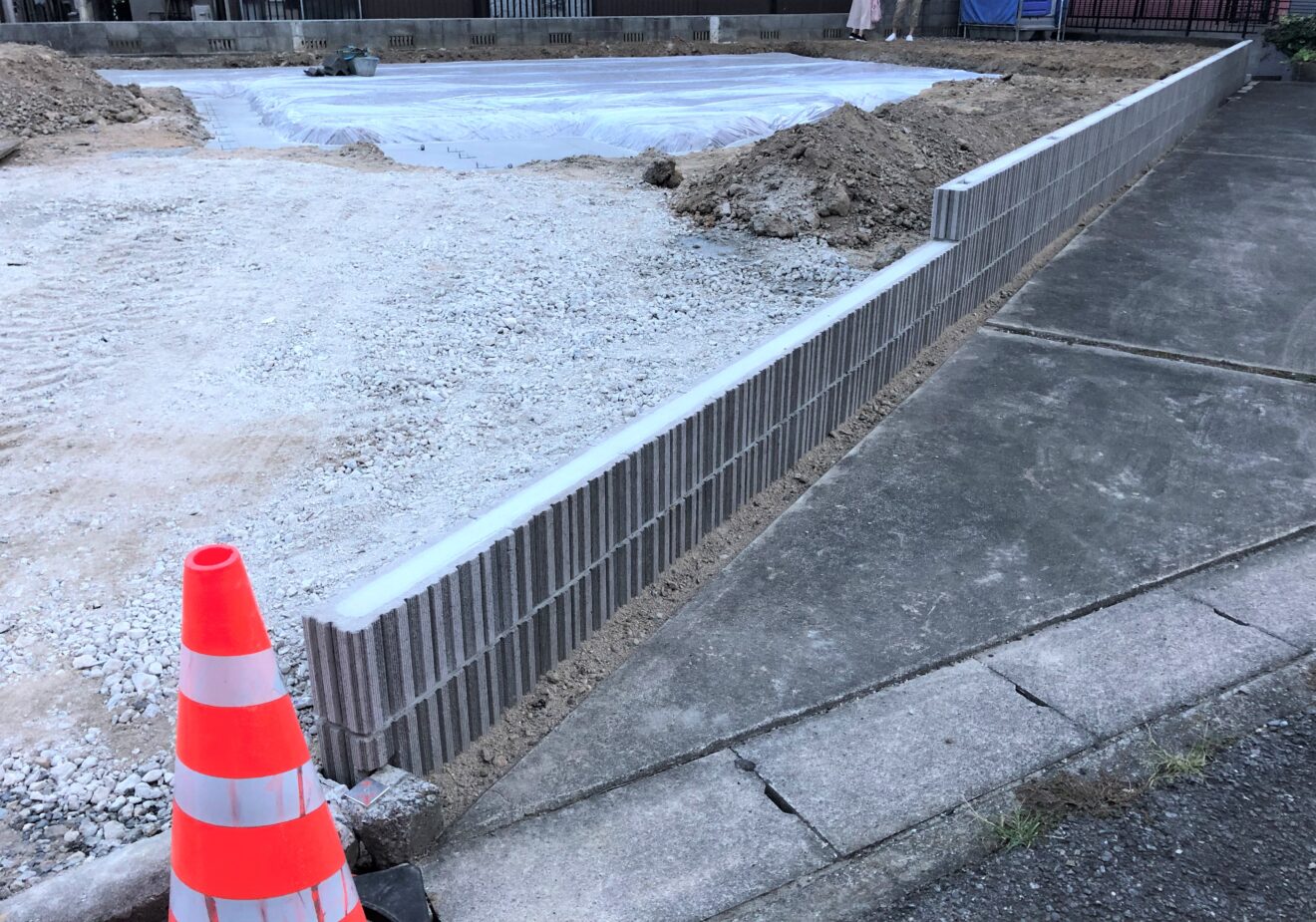 写真：ブロック積み後02