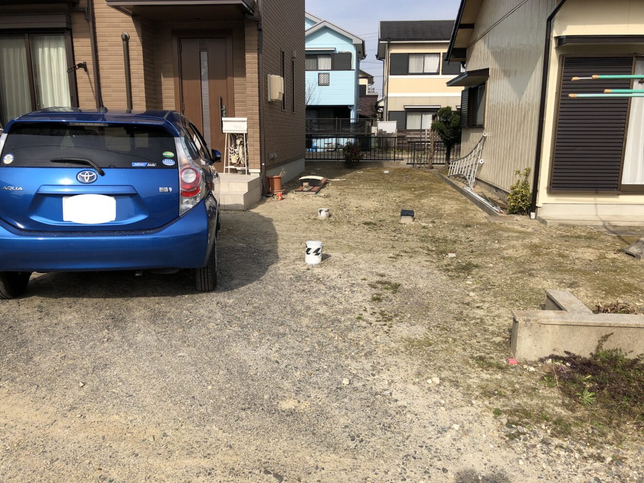写真：砕石が敷かれる前の駐車場02 - 福田造園の施行事例（愛知県岡崎市）