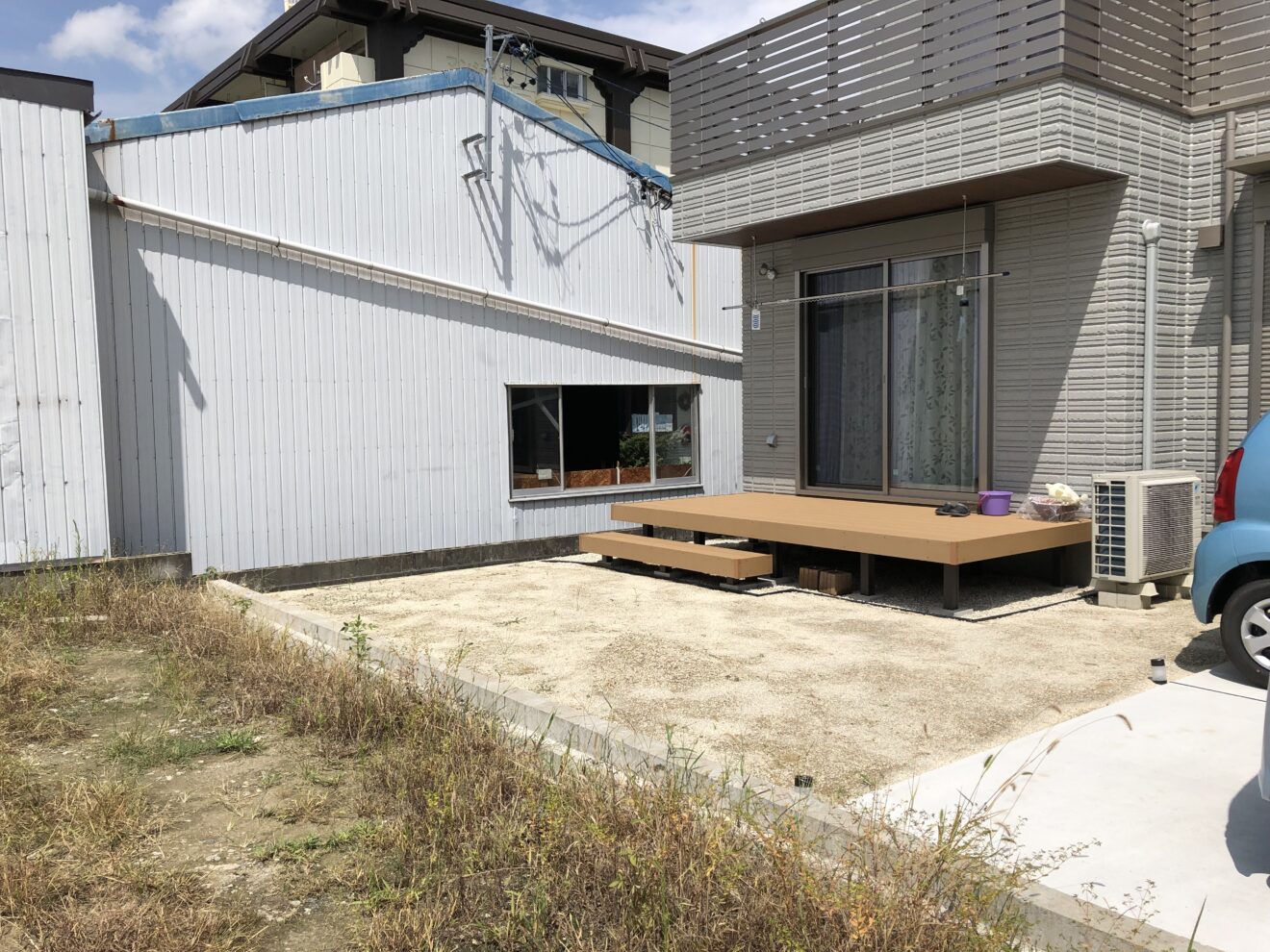 写真：人工芝とフェンス施行前の庭 - 福田造園の施行事例（愛知県岡崎市）