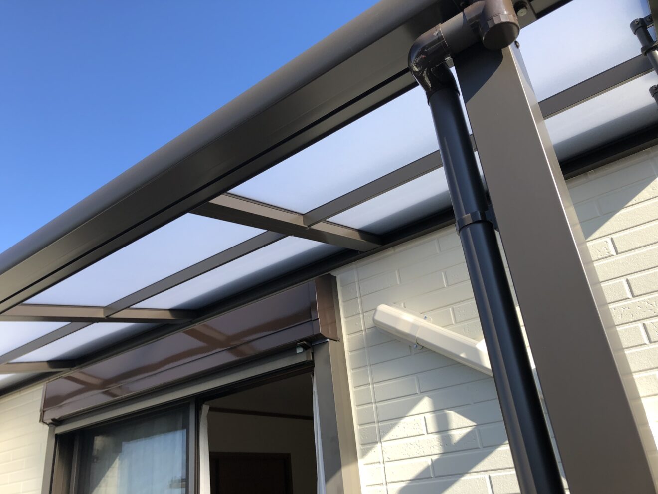 写真：テラス屋根施工後01