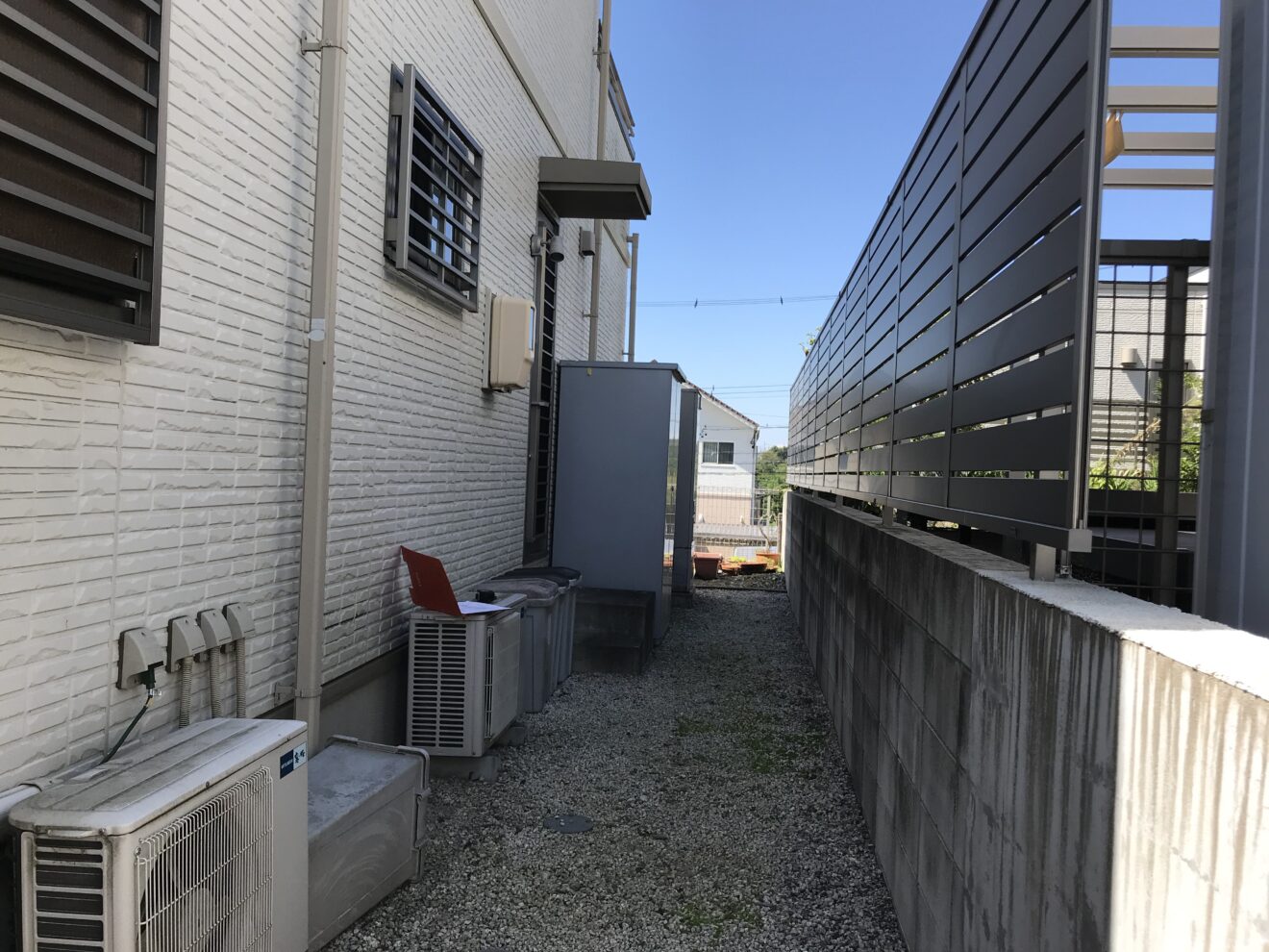 写真：テラス屋根施行前の住宅周り - 福田造園の施行事例（愛知県豊田市）