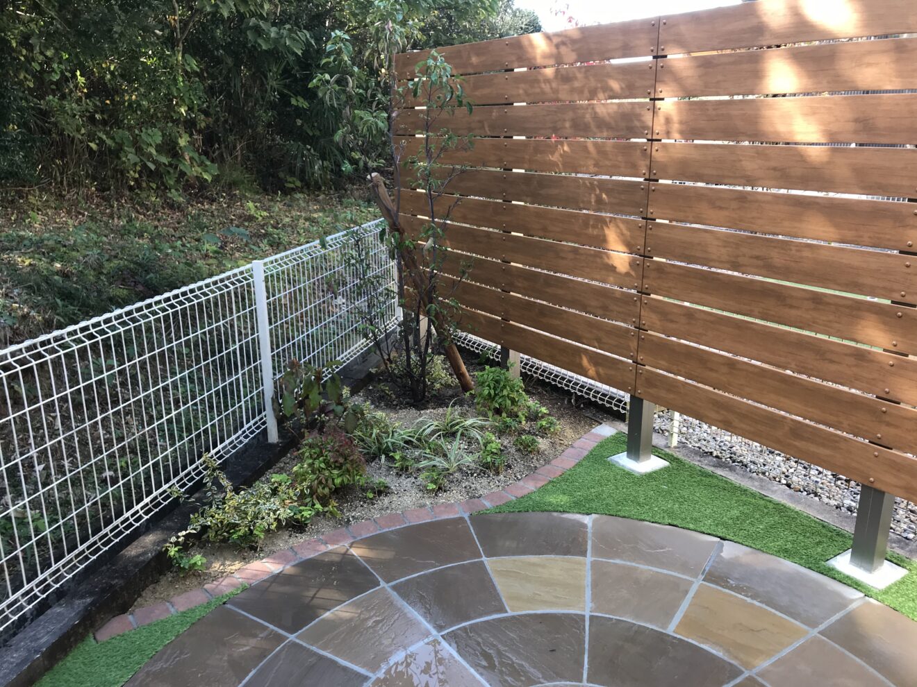 写真：リフォーム後の庭