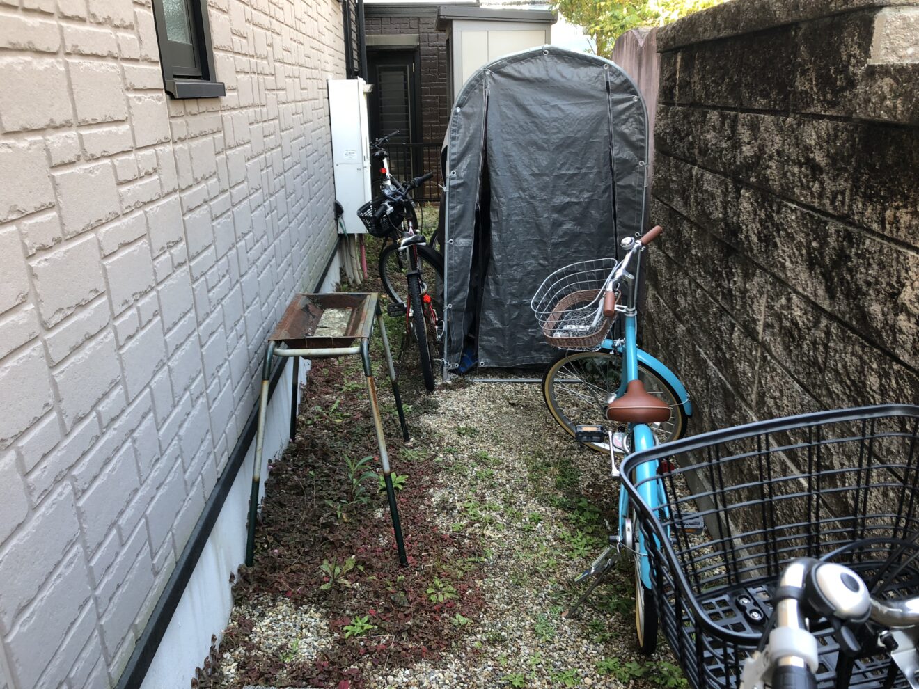 写真：リフォーム前の駐輪場 - 福田造園の施行事例（愛知県みよし市）