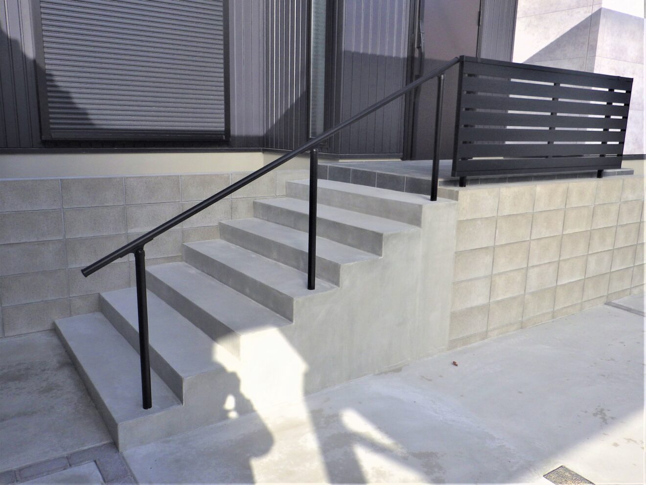 写真：アプローチ階段 - 福田造園の施工事例（愛知県岡崎市）