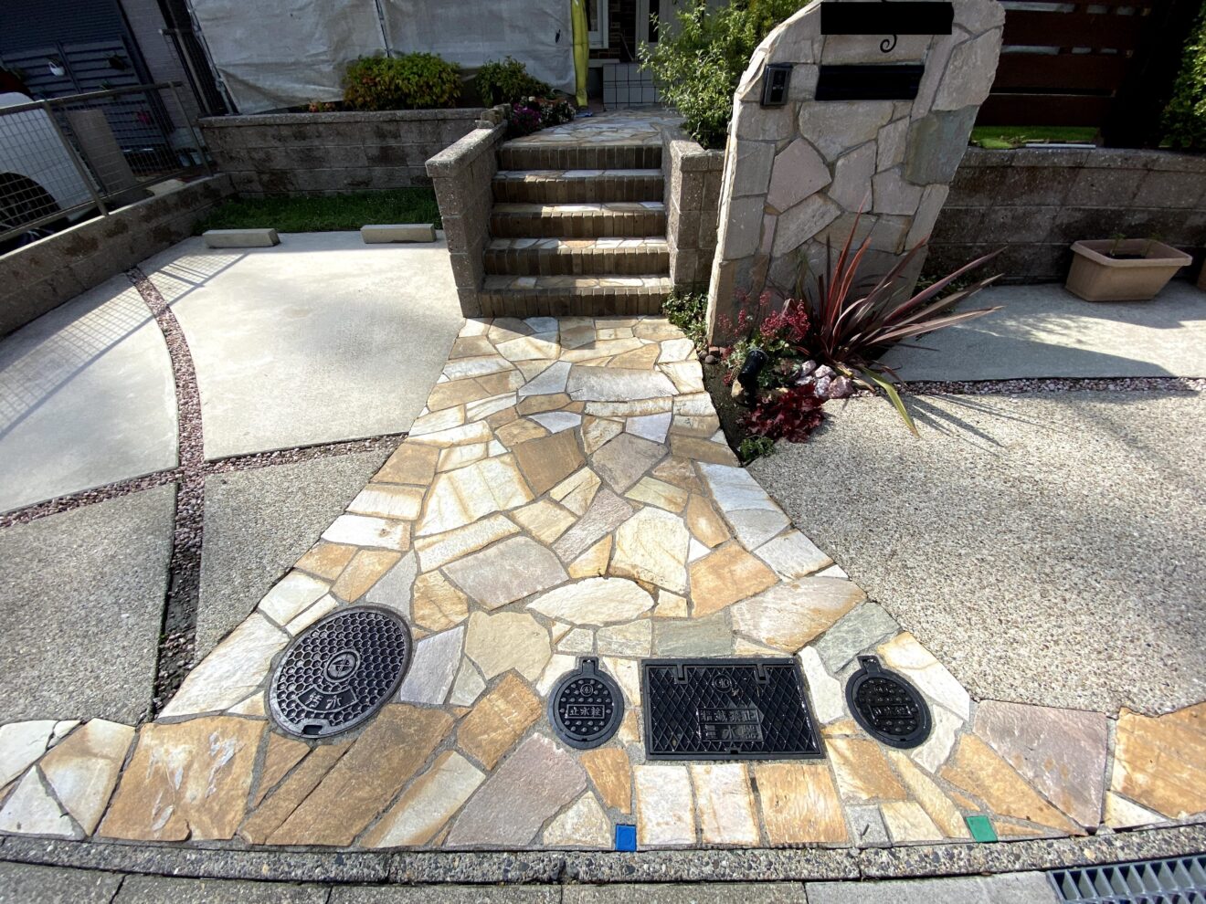 写真：リフォーム後のアプローチ - 福田造園の施工事例（愛知県みよし市）