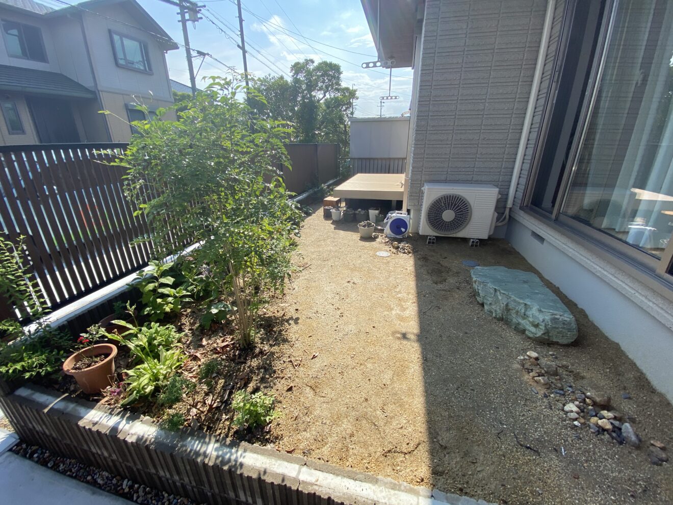 写真：タイルを敷く前の庭 - 福田造園の施工事例（愛知県豊田市）