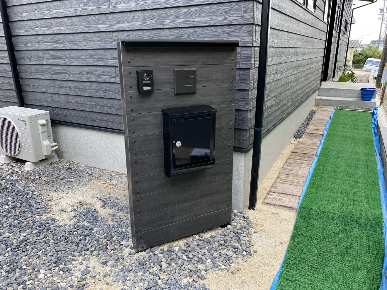 写真：施工後の門塀周り - 福田造園の施工事例（愛知県豊田市）