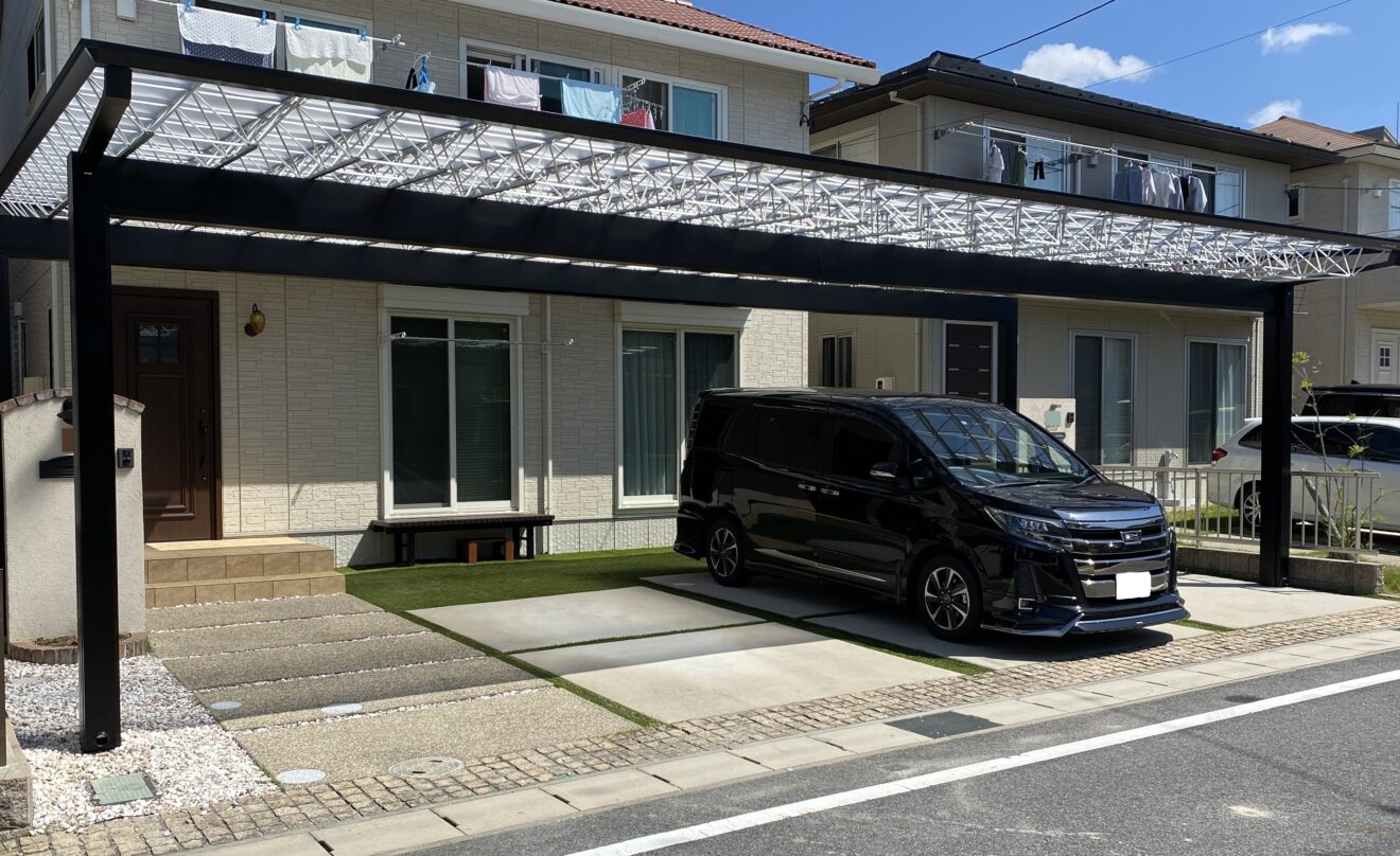 写真：カーポート施行後の駐車場01 - 福田造園の施工事例（愛知県豊田市）