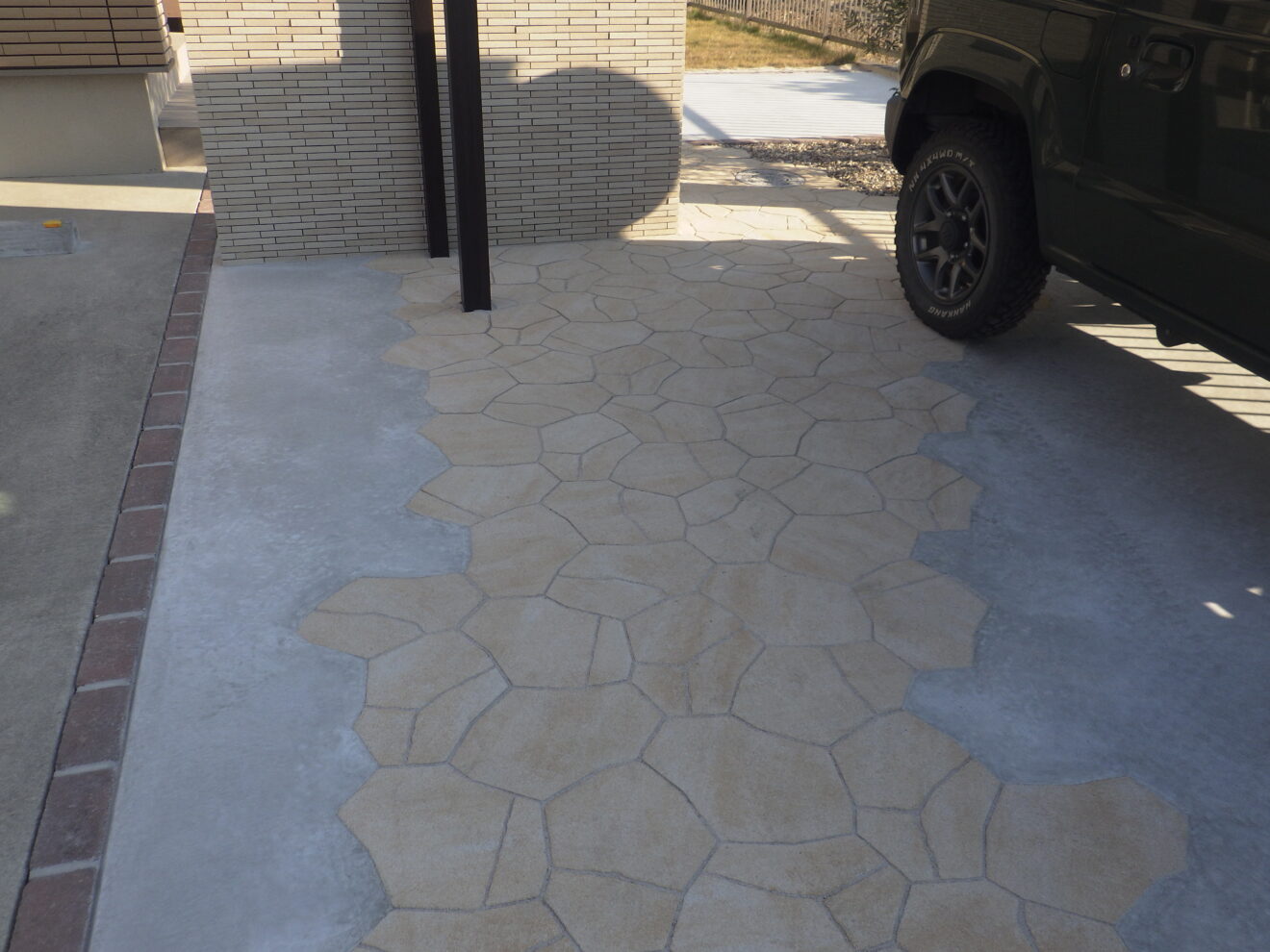 写真：リフォーム後のアプローチ01 - 福田造園の施工事例（愛知県豊田市）