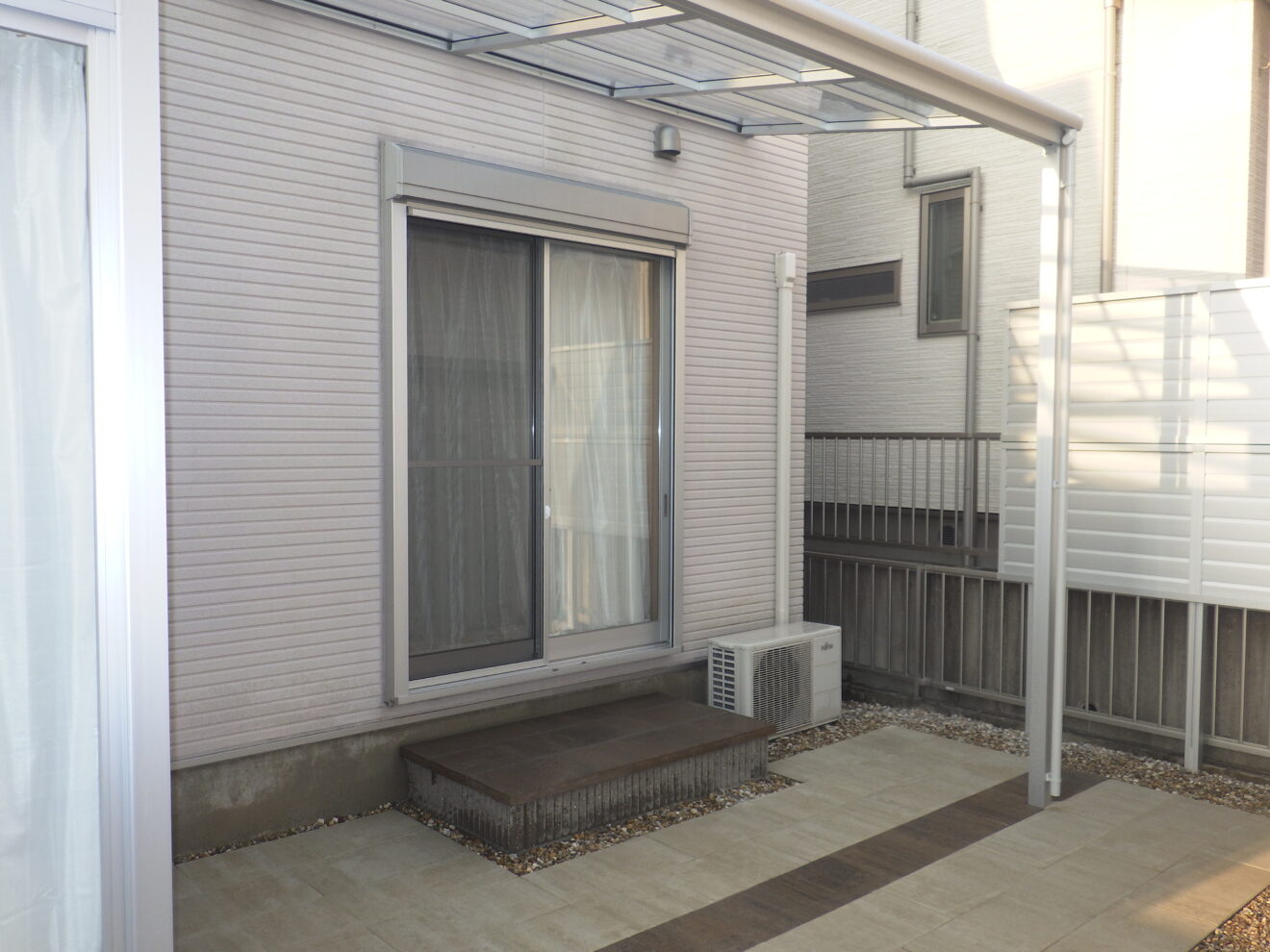 写真：テラス屋根施行後の庭 - 福田造園の施工事例（愛知県岡崎市）