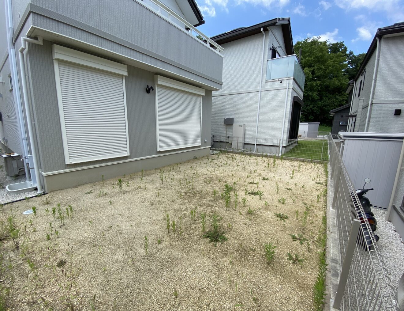 写真：ウッドデッキとテラス屋根施行前の庭01 - 福田造園の施工事例（愛知県豊田市）