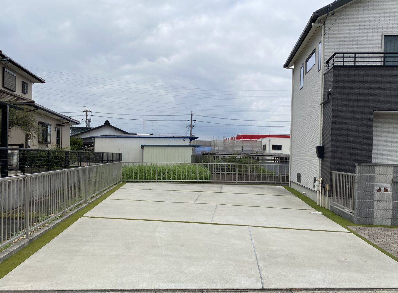 写真：カーポート施行前の駐車場 - 福田造園の施工事例（愛知県日進市）