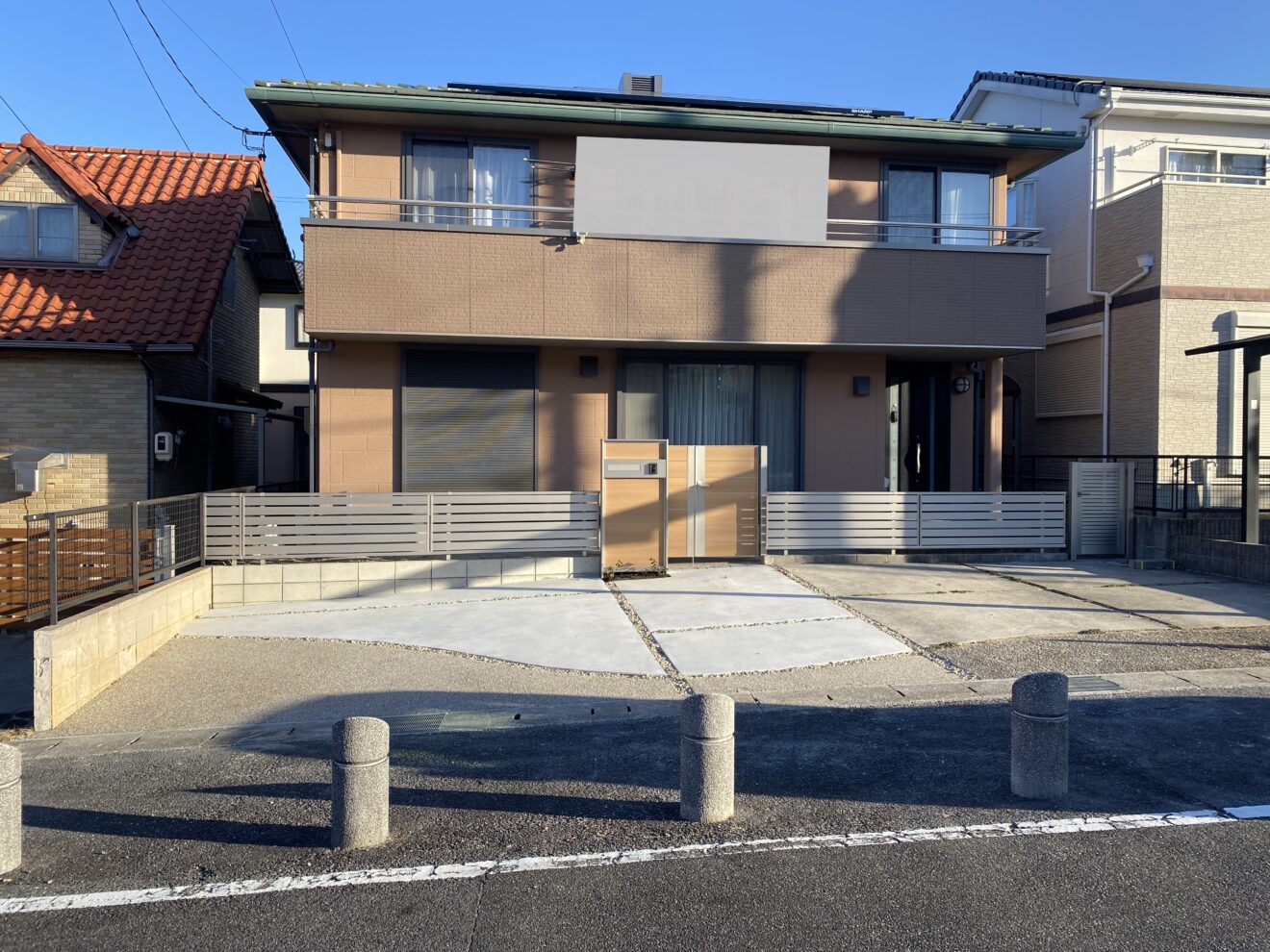 写真：拡張後の駐車場01 - 福田造園の施工事例（愛知県みよし市）