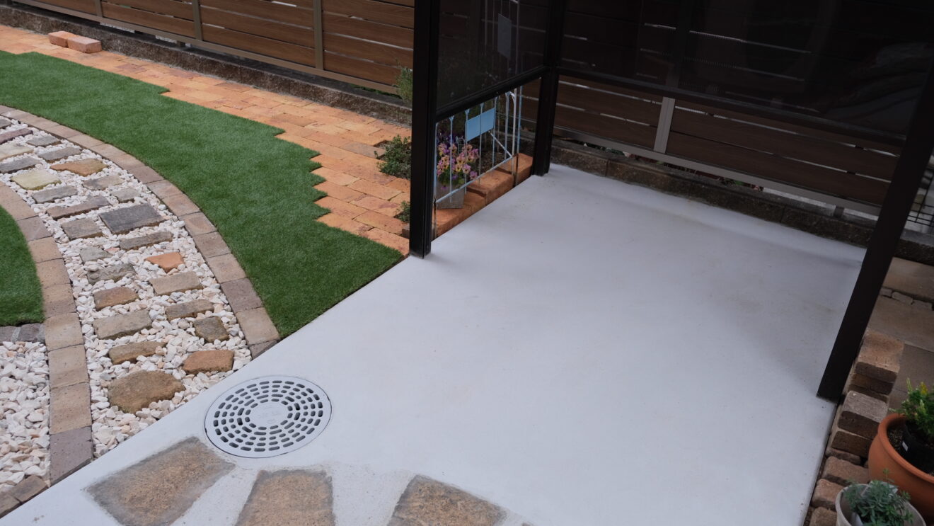 写真：リフォーム後の駐輪場 - 福田造園の施工事例（愛知県みよし市）