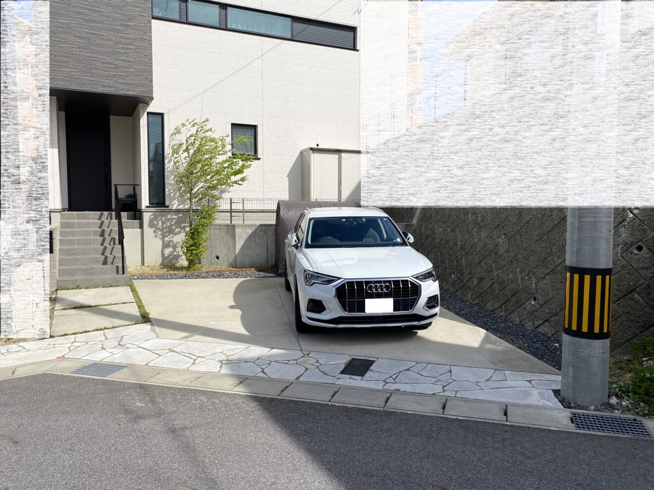 写真：カーポート施工前の駐車場 - 福田造園の施工事例（愛知県岡崎市）