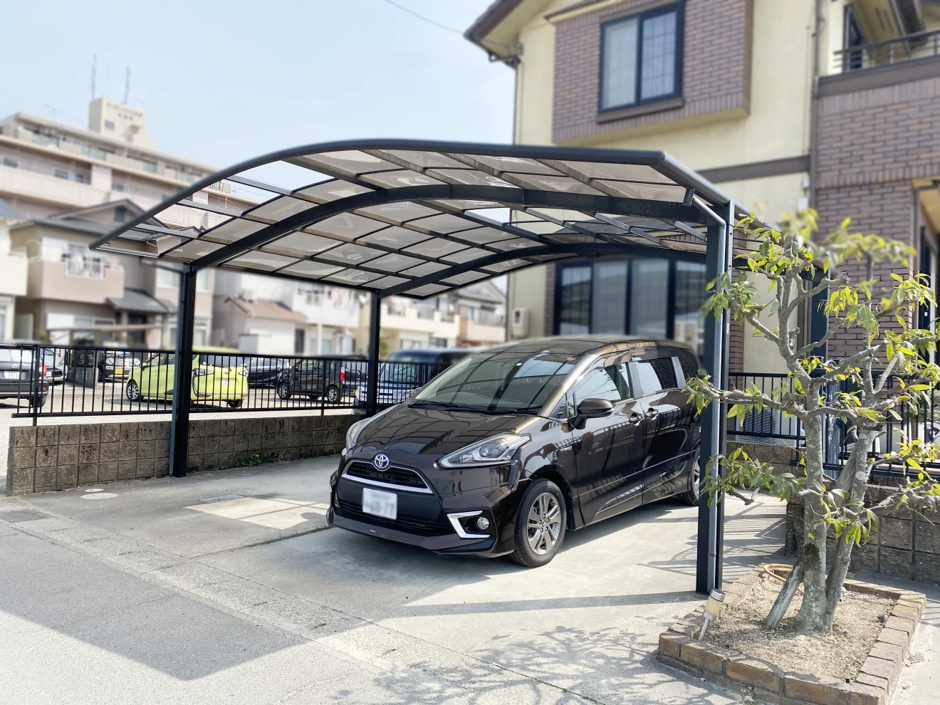 写真：建て替え前のカーポート - 福田造園の施工事例（愛知県岡崎市）