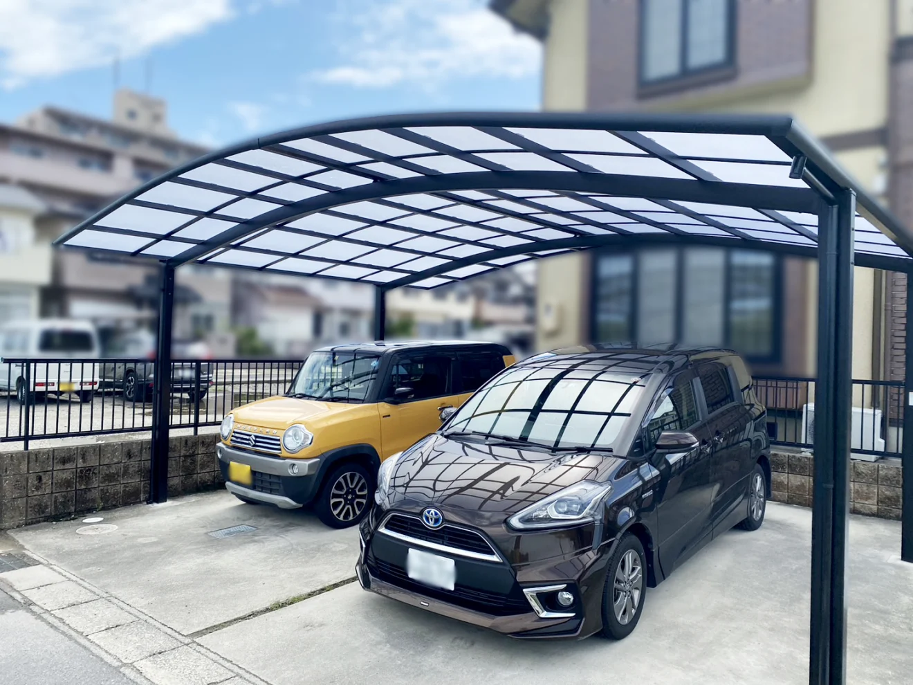 写真：建て替え後のカーポート - 福田造園の施工事例（愛知県岡崎市）