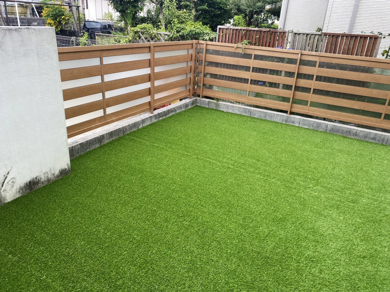 写真：リフォーム後の庭01（人工芝） - 福田造園の施工事例（愛知県岡崎市）